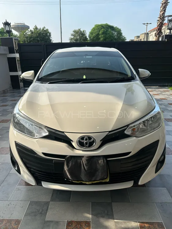 Toyota Yaris Sedan 2021 for Sale in Lahore Image-1