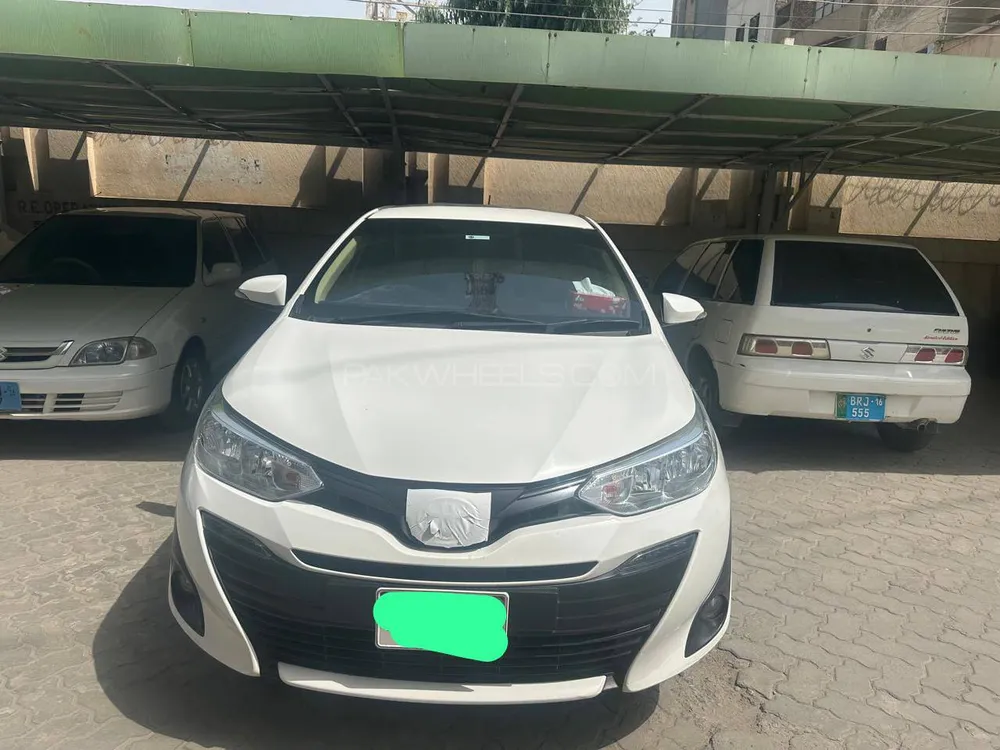 Toyota Yaris Sedan 2021 for Sale in Karachi Image-1