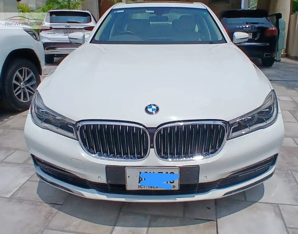 بی ایم ڈبلیو 7 سیریز 2017 for Sale in لاہور Image-1