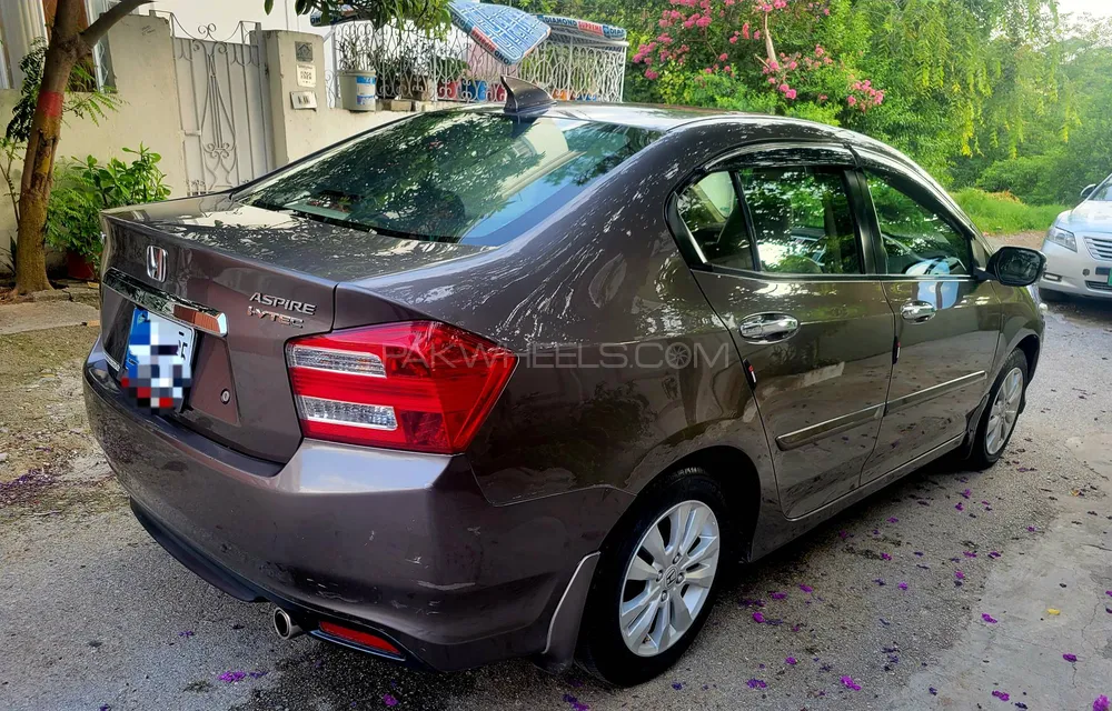 Honda City 2018 for Sale in Islamabad Image-1
