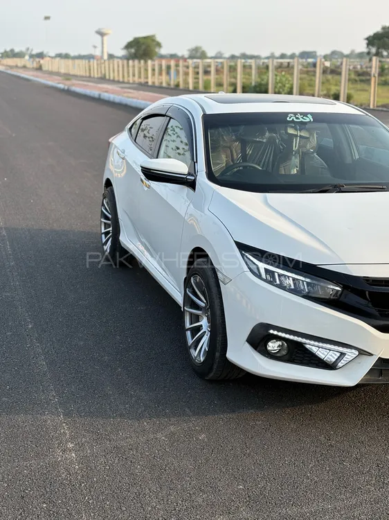 Honda Civic 2020 for Sale in Lahore Image-1