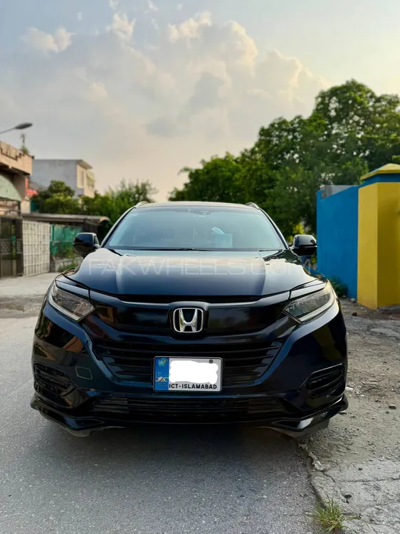 Honda Vezel 2018 for Sale in Islamabad Image-1