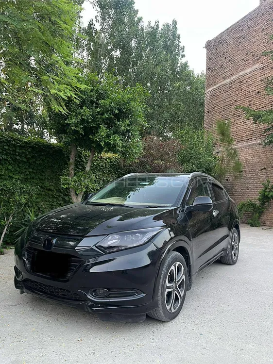 Honda Vezel 2015 for Sale in Peshawar Image-1