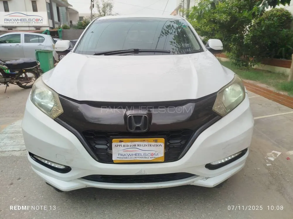 Honda Vezel 2014 for Sale in Karachi Image-1