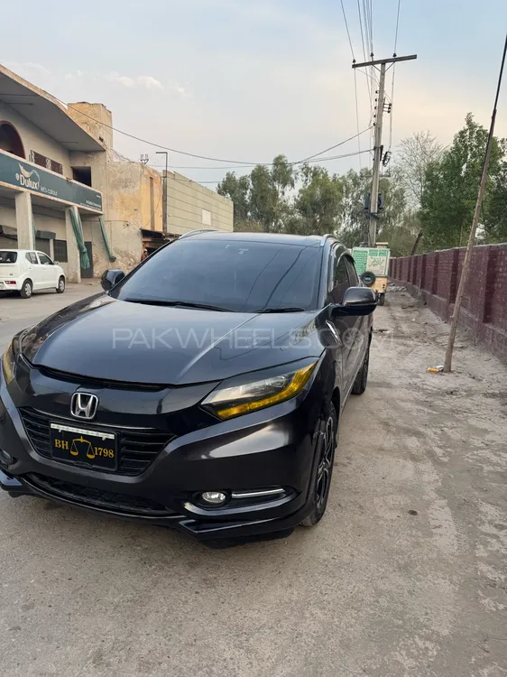 Honda Vezel 2014 for Sale in Multan Image-1