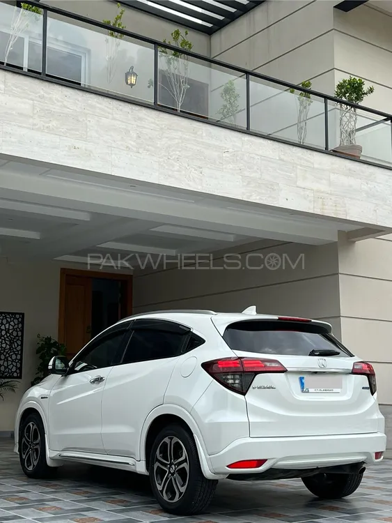 Honda Vezel 2019 for Sale in Islamabad Image-1