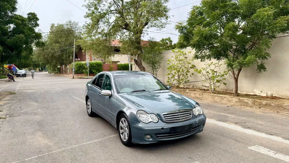 Mercedes Benz C Class 2005 for Sale in Karachi Image-1