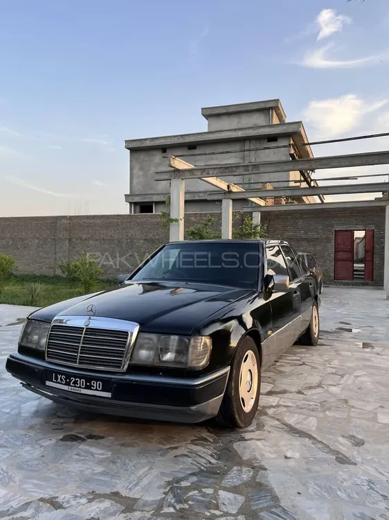 Mercedes Benz C Class 1990 for Sale in Islamabad Image-1