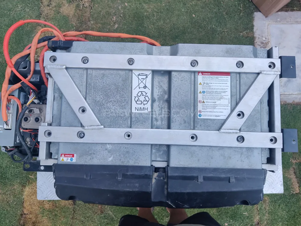 Porsche Cayenne S Hybrid 2013  Battery  Image-1