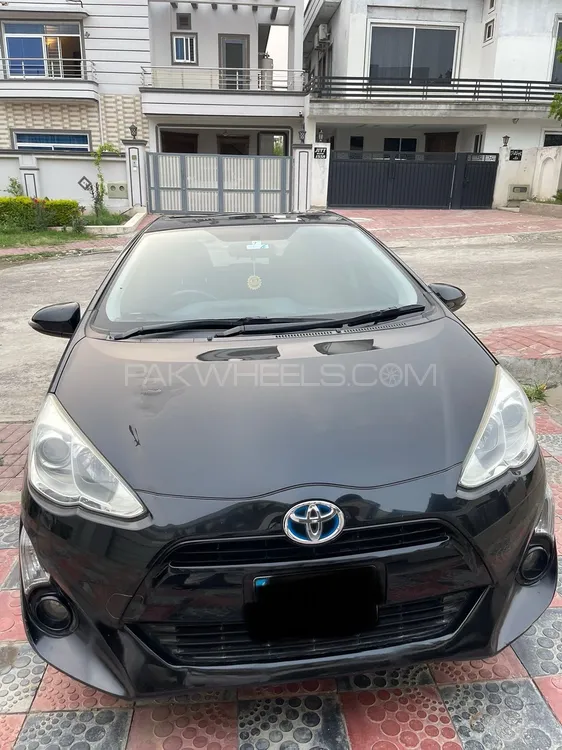 Toyota Aqua 2015 for Sale in Islamabad Image-1