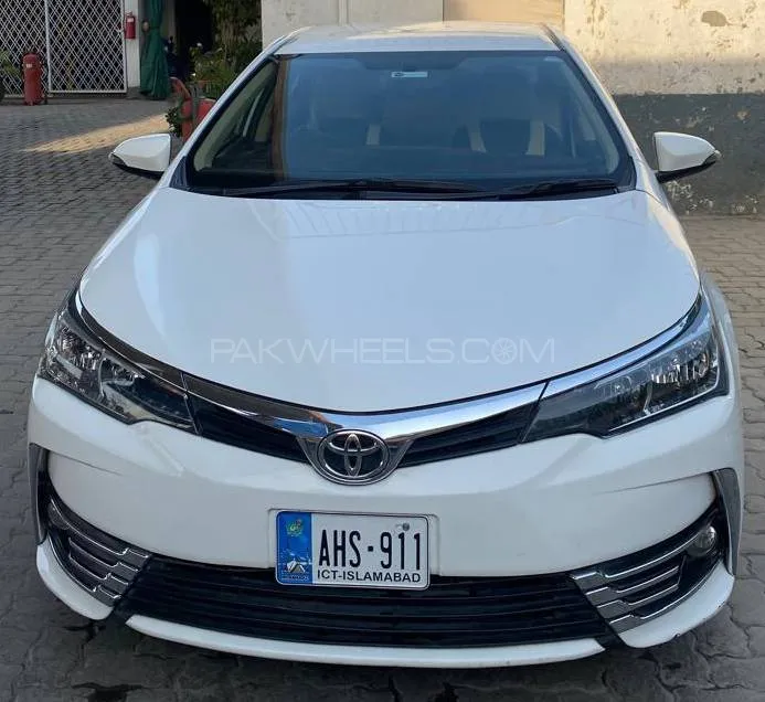 Toyota Corolla 2018 for Sale in Peshawar Image-1