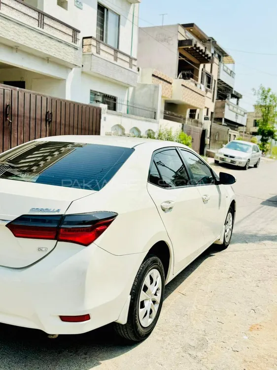 Toyota Corolla 2018 for Sale in Fateh Jang Image-1