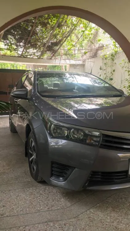 Toyota Corolla 2015 for Sale in Karachi Image-1