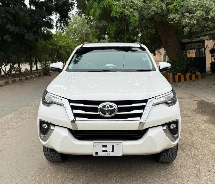 Toyota Fortuner 2021 for Sale in Karachi Image-1