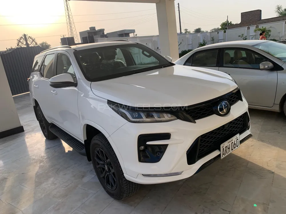 Toyota Fortuner 2024 for Sale in Lodhran Image-1