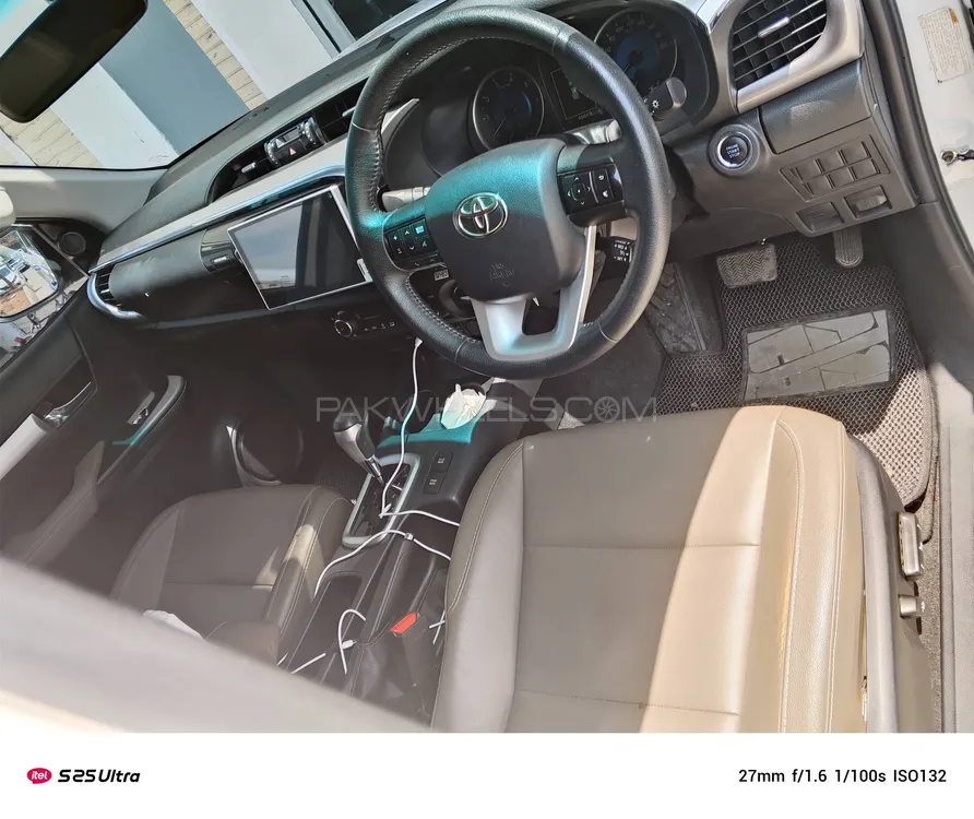 Toyota Hilux 2021 for Sale in Islamabad Image-1