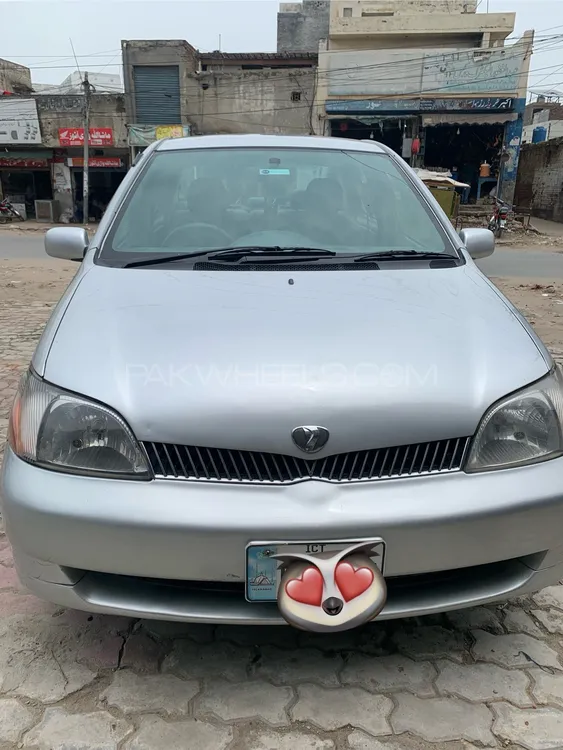Toyota Platz 2002 for Sale in Lahore Image-1