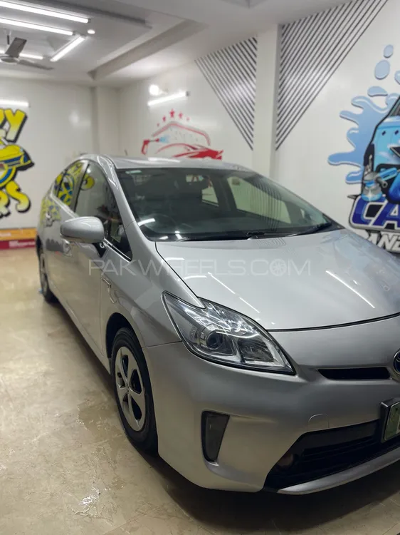 Toyota Prius 2012 for Sale in Sialkot Image-1