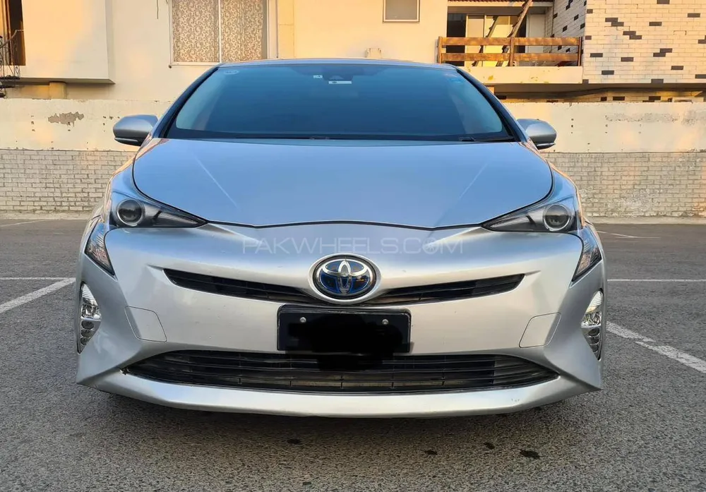 Toyota Prius 2017 for Sale in Lahore Image-1