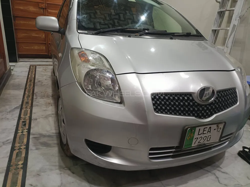 Toyota Vitz 2007 for Sale in Khushab Image-1