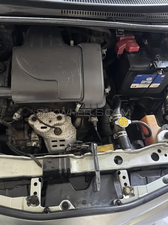 Toyota Vitz 2011 for Sale in Lahore Image-1