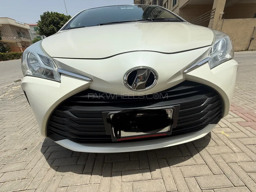 Toyota Vitz 2017 for Sale in Islamabad Image-1