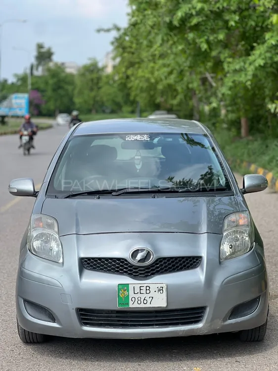 Toyota Vitz 2009 for Sale in Islamabad Image-1