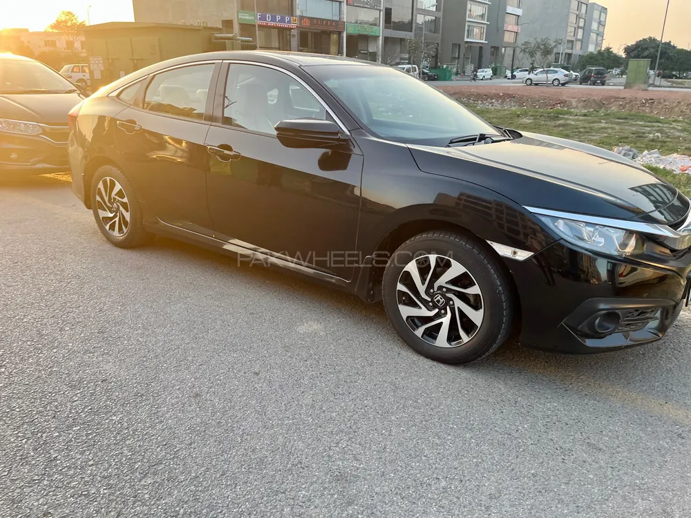 Honda Civic 2018 for Sale in Lahore Image-1
