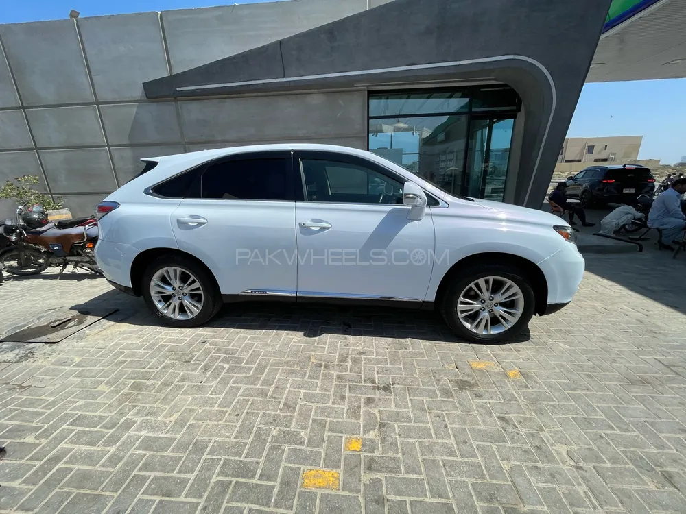 لیکزس آر ایکس سیریز 2011 for Sale in کراچی لیکزس آر ایکس سیریز 2011 for Sale in کراچی Image-3