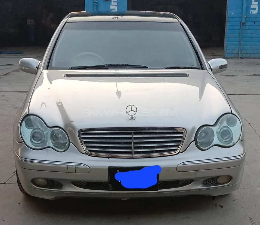 Mercedes Benz C Class 2001 for Sale in Islamabad Image-1
