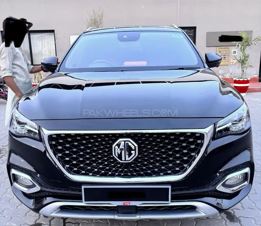 MG HS 2023 for Sale in Multan Image-1