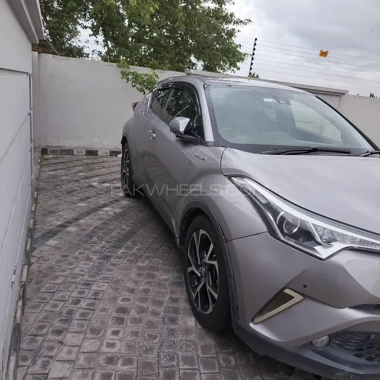 Toyota C-HR 2018 for Sale in Islamabad Image-1