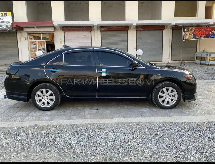 Toyota Camry 2007 for Sale in Kohat Image-1