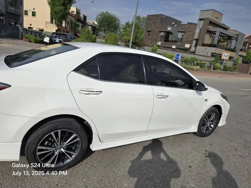 Toyota Corolla 2021 for Sale in Lahore Image-1