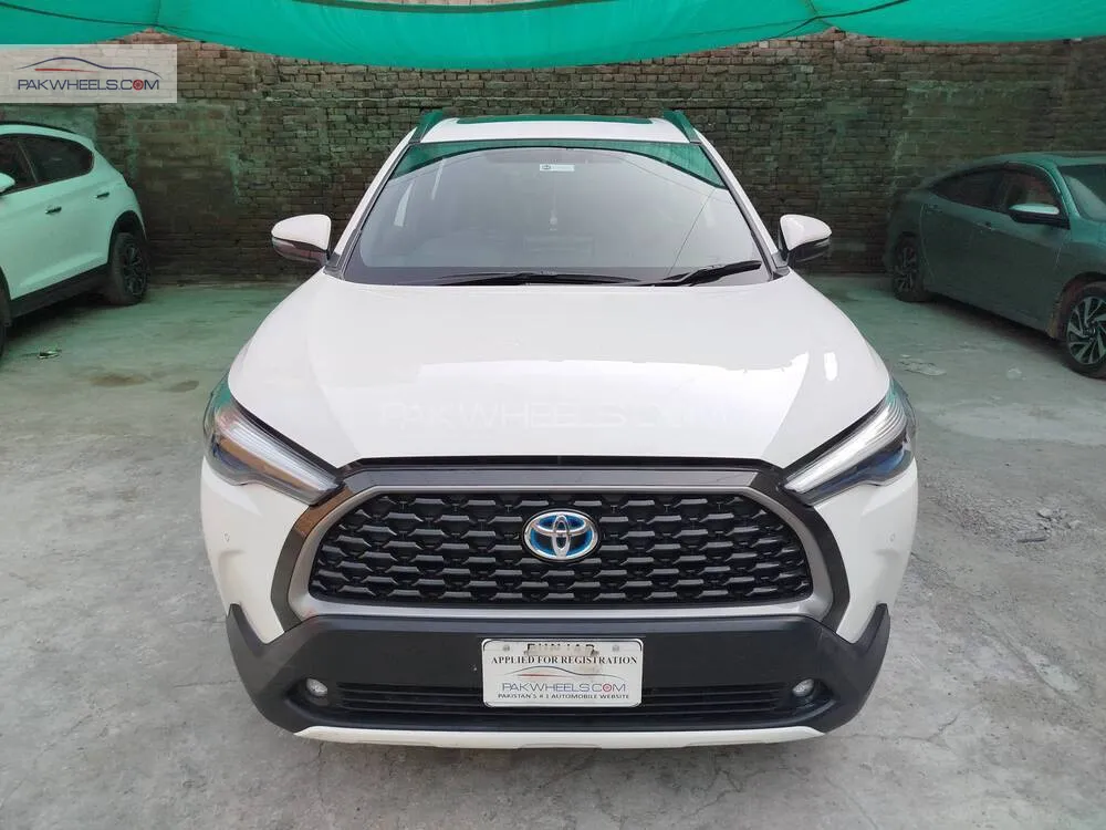 Toyota Corolla Cross 2024 for Sale in Faisalabad Image-1
