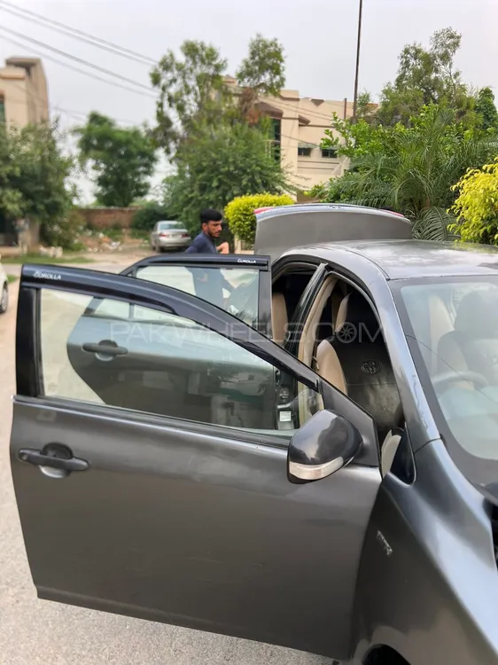 Toyota Corolla 2011 for Sale in Jaranwala Image-1