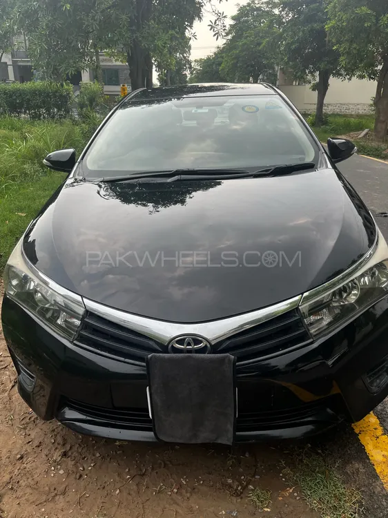 Toyota Corolla 2017 for Sale in Faisalabad Image-1