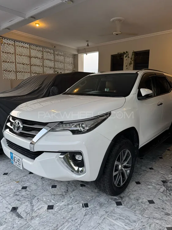 Toyota Fortuner 2017 for Sale in Islamabad Image-1