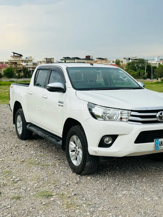 Toyota Hilux 2019 for Sale in Peshawar Image-1