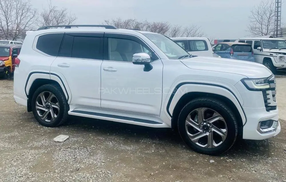 Toyota Land Cruiser 2022 for Sale in Lahore Image-1