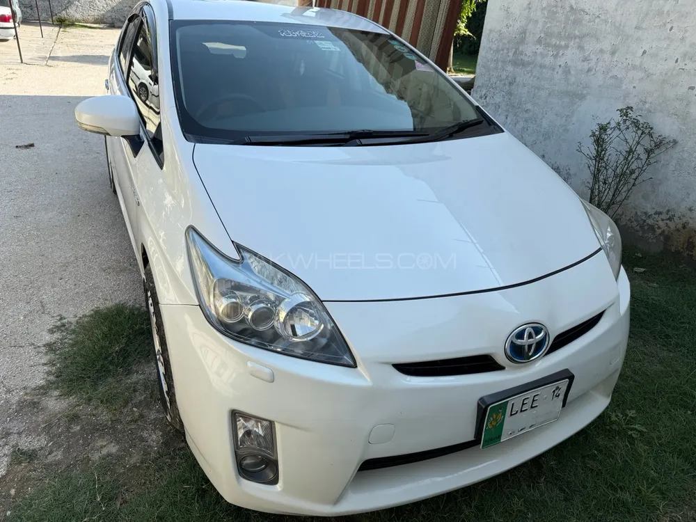 Toyota Prius 2010 for Sale in Mardan Image-1