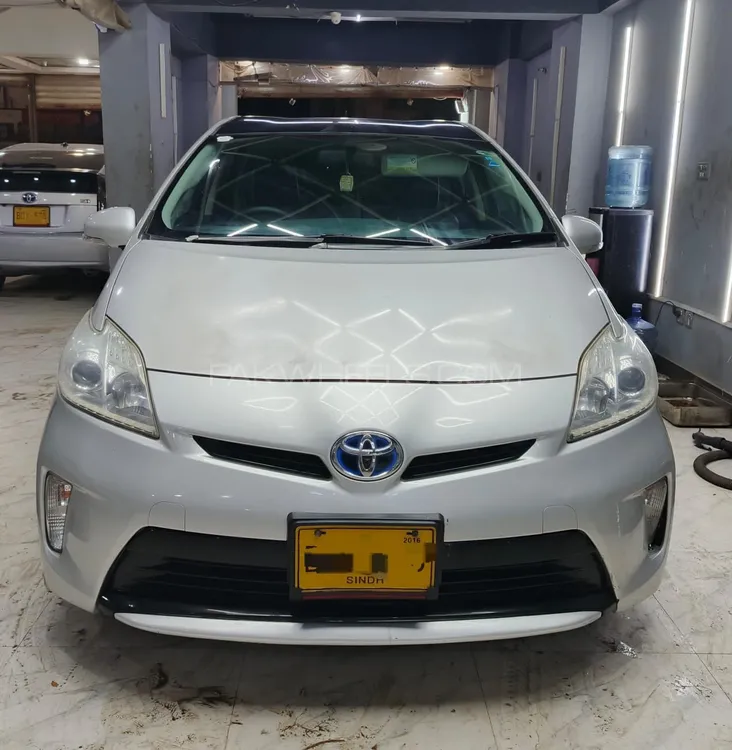 Toyota Prius 2012 for Sale in Karachi Image-1