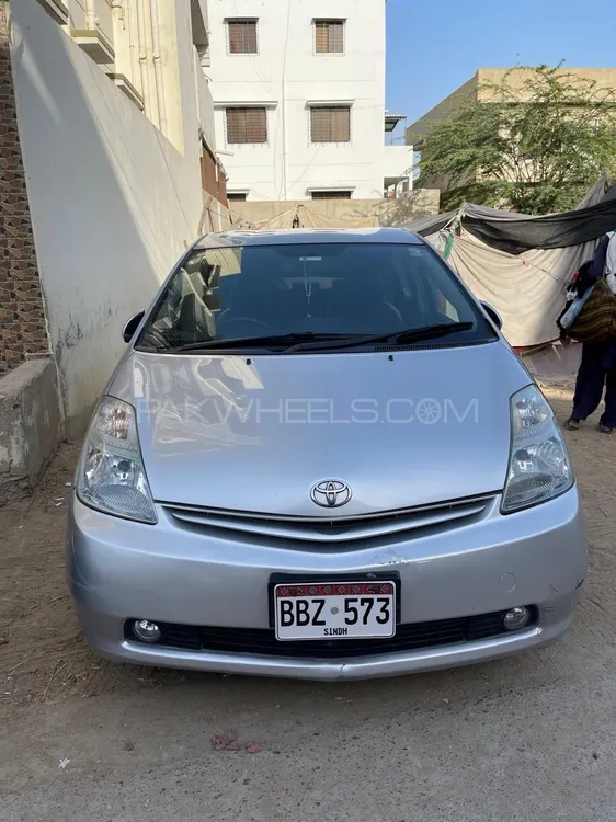 Toyota Prius 2011 for Sale in Karachi Image-1