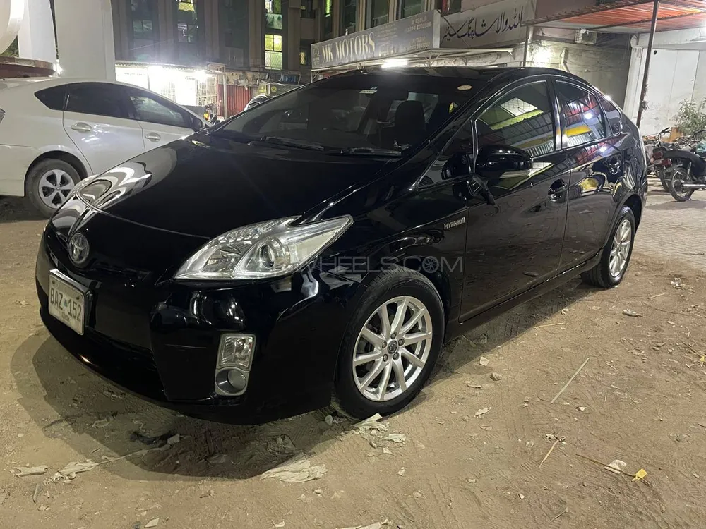 Toyota Prius 2010 for Sale in Karachi Image-1