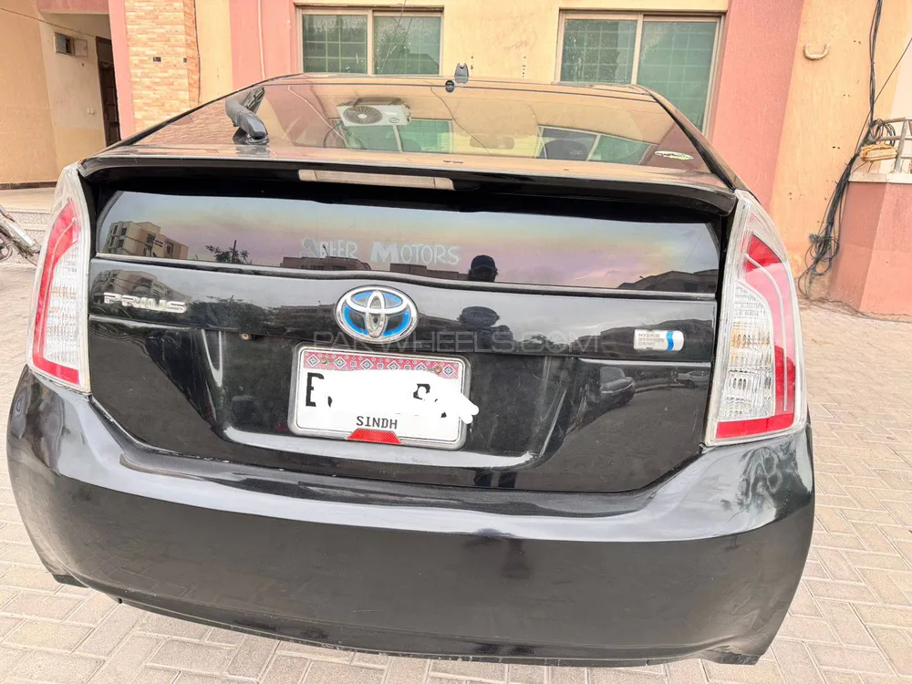 Toyota Prius 2013 for Sale in Karachi Image-1
