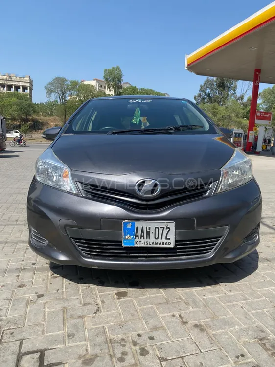 Toyota Vitz 2012 for Sale in Islamabad Image-1