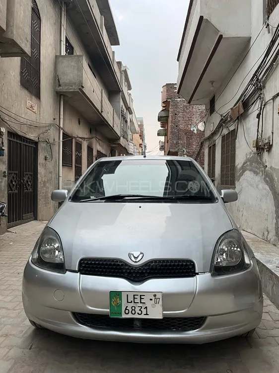 Toyota Vitz 1999 for Sale in Sialkot Image-1