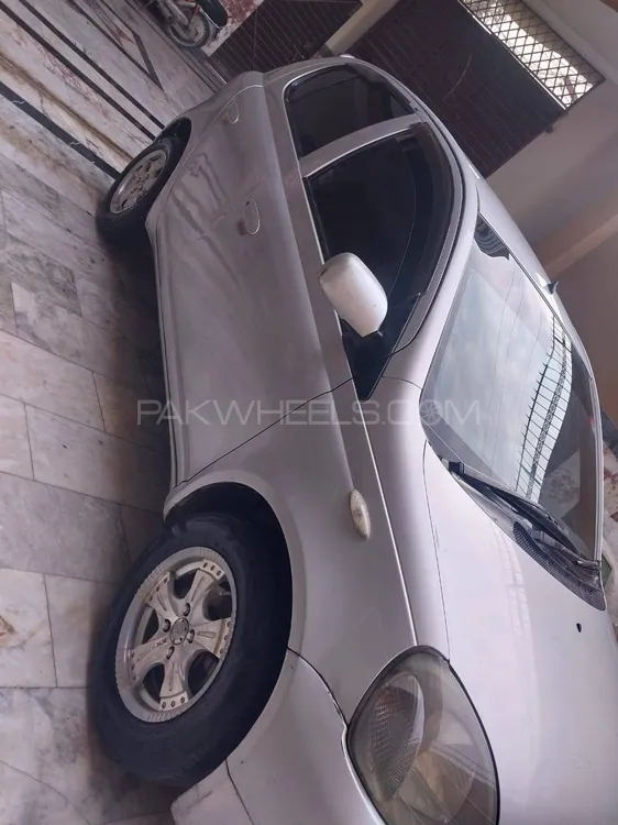 Toyota Vitz 2000 for Sale in Peshawar Image-1
