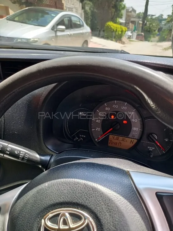 Toyota Vitz 2015 for Sale in Islamabad Image-1