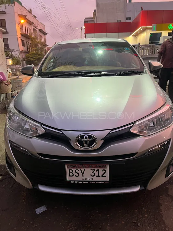 Toyota Yaris Sedan 2021 for Sale in Karachi Image-1